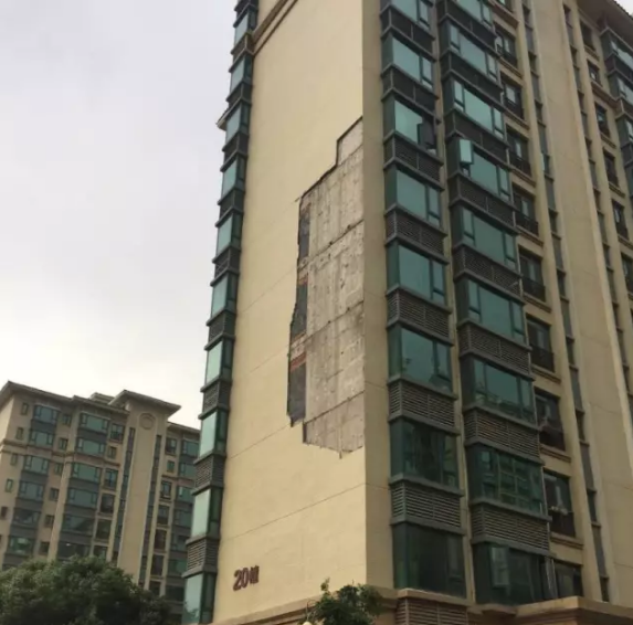 北京兩小區(qū)外墻保溫板脫落：已責(zé)令整改，按上限從重處罰